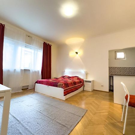 Central Retreat Apartments Boekarest Buitenkant foto